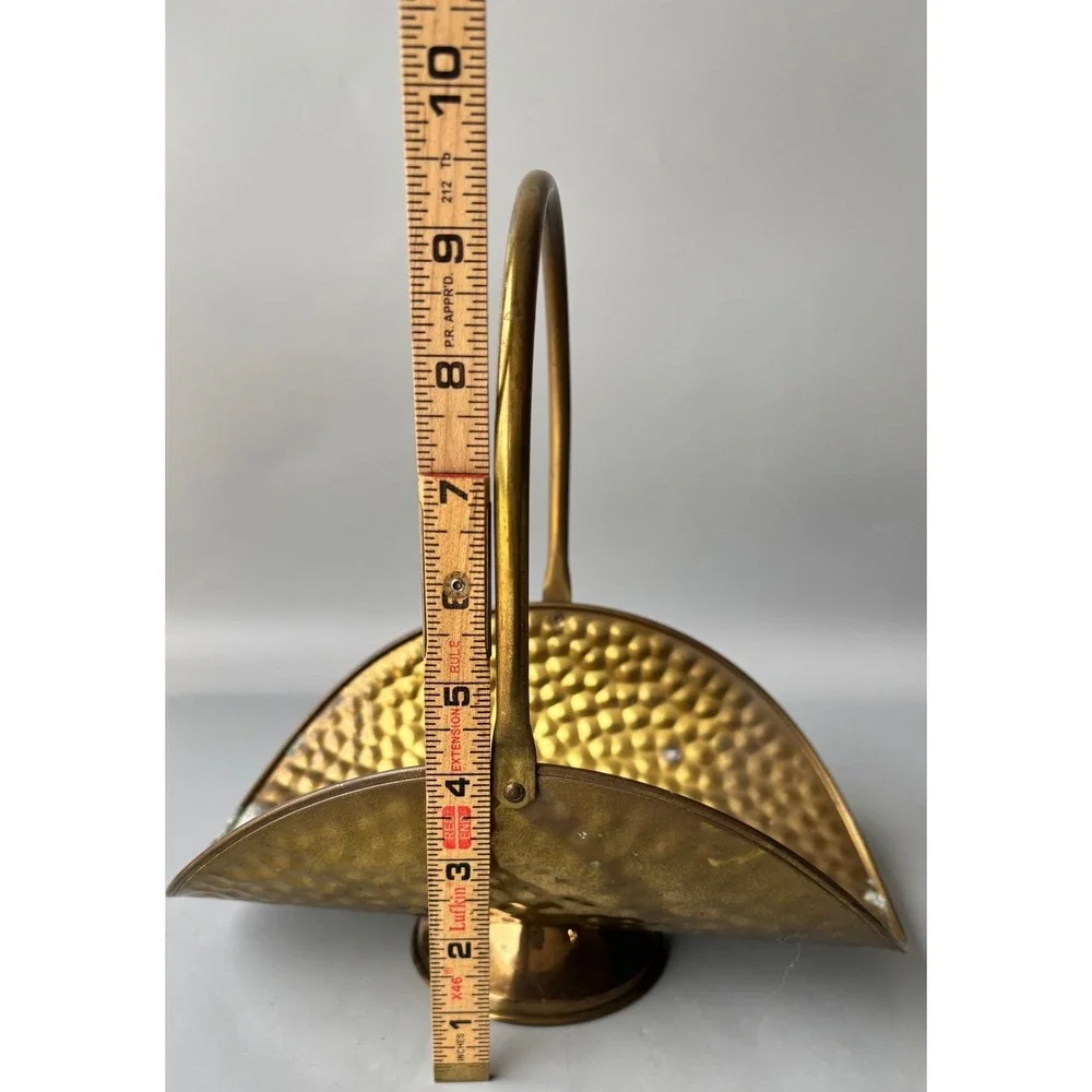 Vtg Hammered Brass Basket Pedestal‎ Scuttle Handle Decorative Bowl Mid Century
